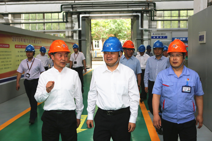 郝鹏旅行考察抖圈集团所属企业汽轮机公司